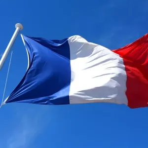 فرنسا ترحّل رجل دين جزائري إلى بلاده