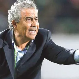 البنزرتي يتقدم باستقالته من قيادة الوداد بعد خسارة جديدة في الدوري
