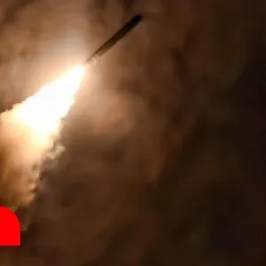 الحوثي يعلن: قصفنا عدد من الأهداف في إيلات الإسرائيلية بصواريخ مجنحة - أخبار الشرق