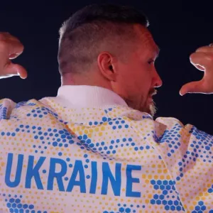 أكثر من ملاكمة.. كيف يترقب الأوكرانيون نزال أوسيك في الرياض؟