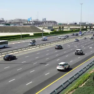 الإمارات الـ5 عالمياً في جودة الطرق والـ9 و10 في الموانئ والنقل العام