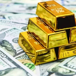 الدولار والذهب يترقبان بيانات التضخم الأميركية