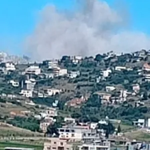 "حزب الله" يستهدف مواقع إسرائيلية في الجولان بأكثر من 60 صاروخ والقصف الإسرائيليّ يتواصل جنوباً