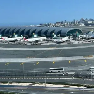 «مطارات دبي» تدعو المسافرين للوصول قبل ساعتين فقط من موعد الرحلة بعد تأكيد الحجز