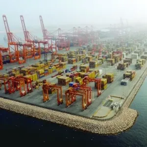 ميناءُ صلالة يرفع مناولة الحاويات إلى 6 ملايين حاوية سنويًّا