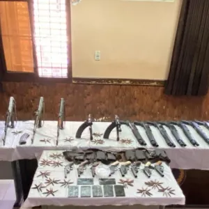ضبط شخصين بحوزتهما 10 قطع أسلحة نارية في القاهرة