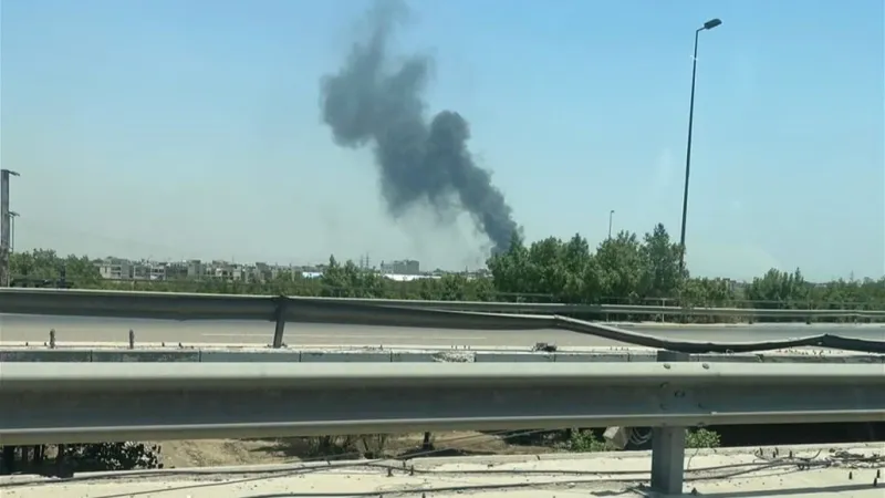اندلاع حريق في منطقة البوعيثة ببغداد (فيديو)