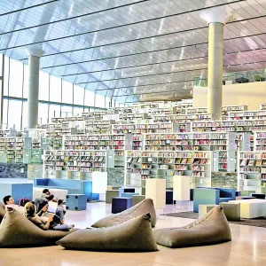 رواد مكتبة قطر يطالبون بتمديد ساعات العمل