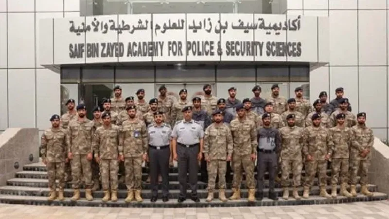 شرطة أبوظبي تحتفل بتخريج 29 خبيراً تكتيكياً في المهارات الميدانية