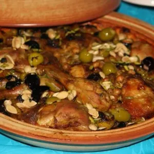طاجن الدجاج المغربي اللذيذ