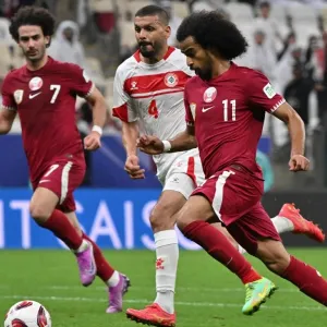 «العنابي» يكسب لبنان بـ«ثلاثية» في افتتاح كأس آسيا