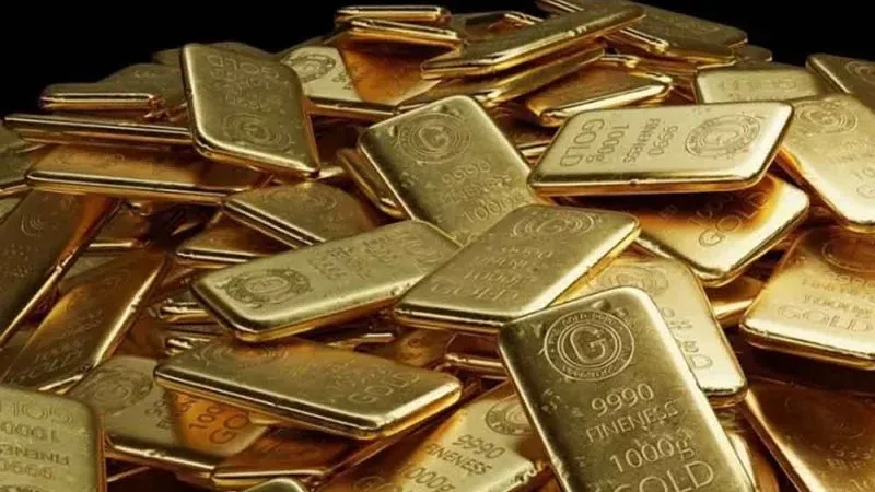 الذهب يتجه إلى تسجيل أكبر زيادة شهرية منذ نوفمبر 2022