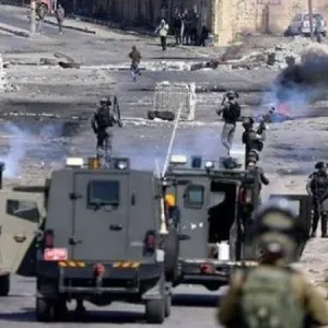 إصابات بالاختناق خلال مواجهات مع قوات الاحتلال في نابلس