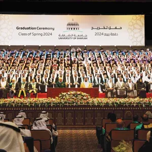 سلطان بن أحمد القاسمي يشهد حفل تخريج طلاب جامعة الشارقة