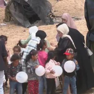 شاهد: أطفال المخيمات في غزة يسرقون لحظات من الفرح في العيد