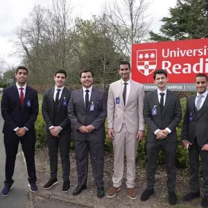 رابطة طلبة جامعة الخليج تغادر للمملكة المتحدة لحضور عدة ندوات