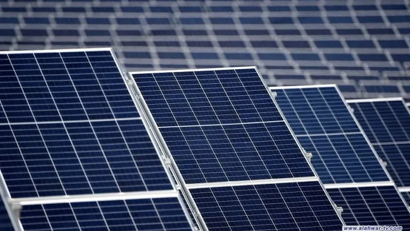 توتال تعلن موعد انجاز المرحلة الأولى من مشروعي الطاقة الشمسية والغاز المصاحب في العراق