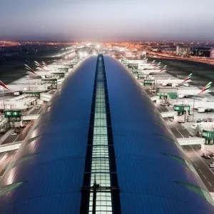 مطارات دبي: إلغاء 13 رحلة وتحويل مسار 5 رحلات بسبب الظروف الجوية