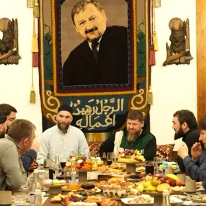 قديروف يكشف تفاصيل زيارة الأمير الأردني هاشم بن الحسين إلى الشيشان (فيديو)