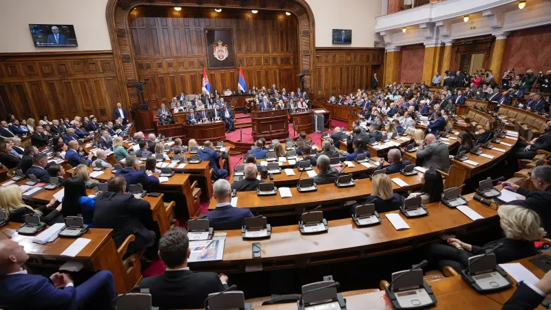 صربيا تتجه نحو تقييد أنشطة المنظمات غير الحكومية وتقترح مشروع قانون "روسي" مثير للجدل