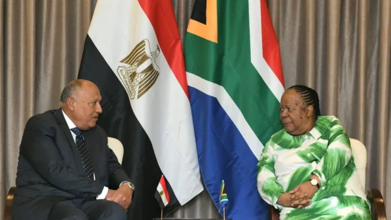 مصر وجنوب أفريقيا تدعوان إلى «حلول ناجزة» للأزمة السودانية