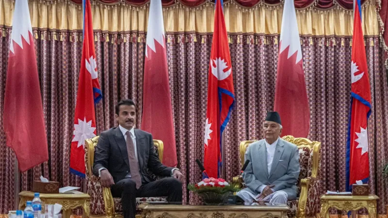 سمو الأمير يعقد اجتماعا مع رئيس نيبال