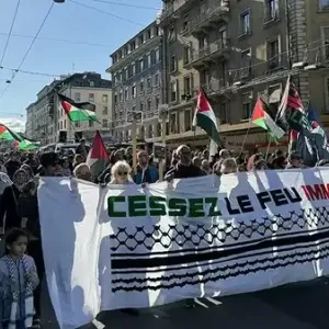 10 آلاف متظاهر بمدينة جنيف يطالبون بوقف "الإبادة" في غزة
