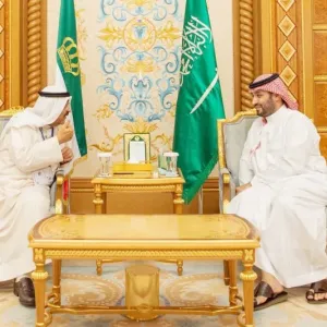 ولي العهد يستعرض تطوير العلاقات مع أمير الكويت ورئيس وزراء العراق
