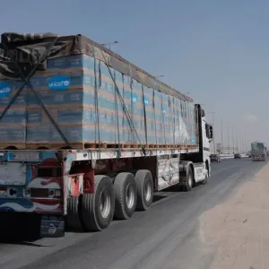 الأردن يعلن إرسال 115 شاحنة مساعدات غذائية إلى غزة