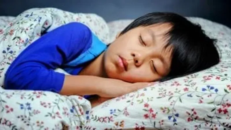 نصائح للأمهات لتنظيم نوم طفلك استعدادًا للامتحانات بعد انتهاء إجازة العيد