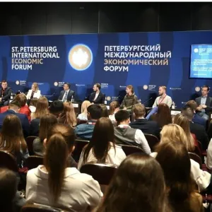منتدى سانت بطرسبرغ الاقتصادي الدولي: الصداقة من أجل المستقبل