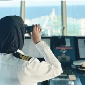 إنجازات وحضور بارز للمرأة العمانية في القطاع البحري