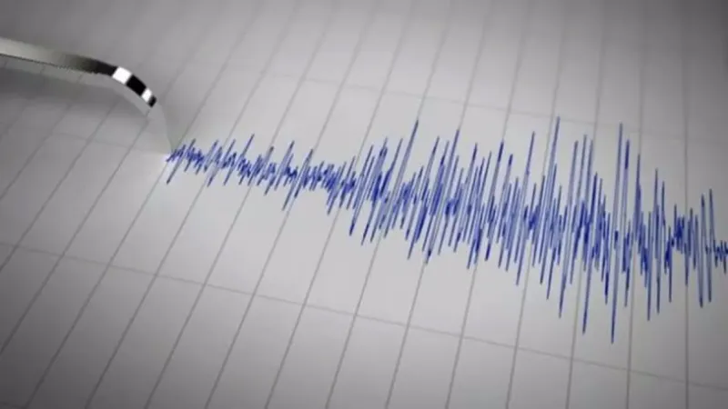 زلزال بقوة 5.8 درجات يضرب مقاطعة مالوكو في إندونيسيا