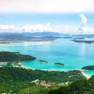 سبع جزر عالمية تستقطب السياح هذا الصيف