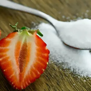 دراسة تكشف ضررا جديدا للأطعمة عالية السكريات