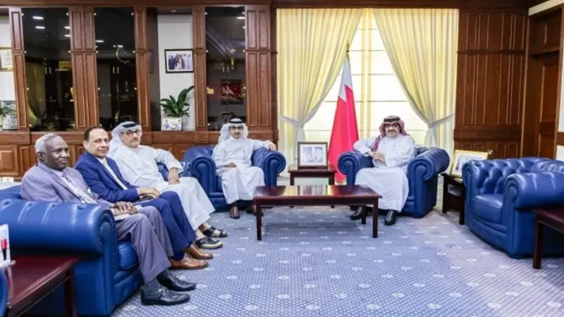 وزير التربية يستقبل رئيس جامعة الخليج العربي