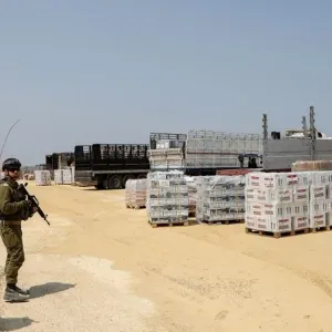 إسرائيل تسمح بمرور المساعدات من معبر إيريز إلى غزة بعد ضغوط أميركيّة