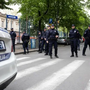 صربيا.. توقيف رجل بحوزته قوس رماية بعد هجوم مماثل أمام السفارة الإسرائيلية في بلغراد
