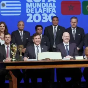 الأوروغواي: رئيس الفيفا يوقع رسمياً إتفاقية تنظيم المباريات الثلاث الأولى لمونديال 2030 بأمريكا الجنوبية