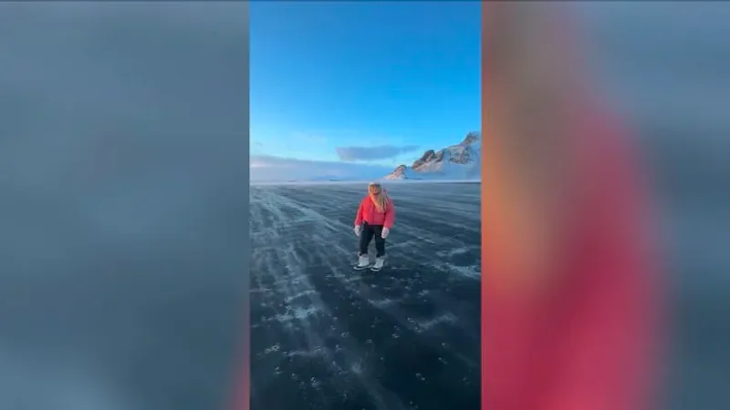 "ثعابين الثلج".. مصورة توثق هذه الظاهرة الغريبة من نوعها في أيسلندا