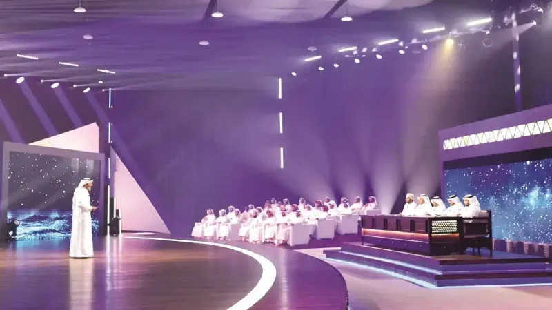 شاعر قطري يتأهل إلى نهائي مسابقة «مثايل»