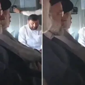 شاهد.. فيديو جديد للرئيس الإيراني داخل طائرته قبل سقوطها بنصف ساعة ويبدو عليه علامات القلق والارتباك