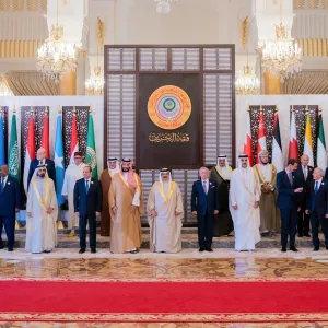 محمد بن راشد يشارك في القمة العربية الثالثة والثلاثين في العاصمة البحرينية