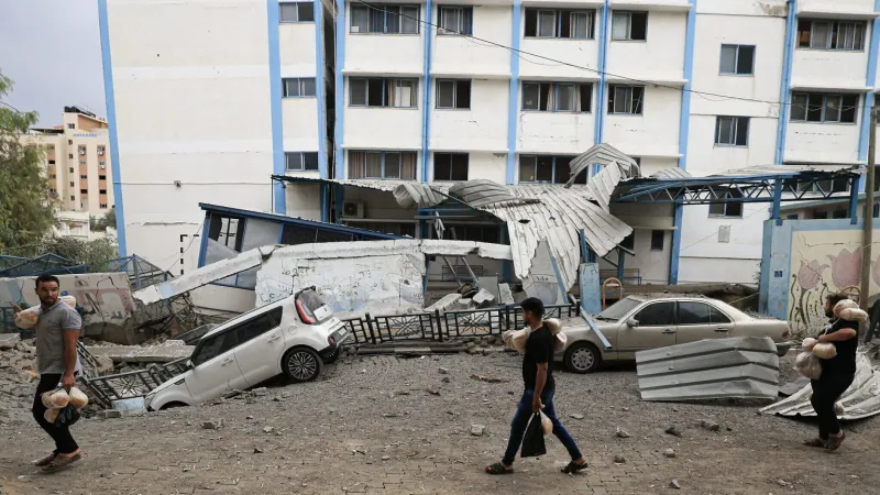 لازاريني: 160 من مقار "الأونروا" في قطاع غزة دمرت بشكل كامل