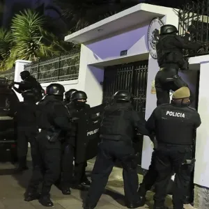 المكسيك تقطع علاقاتها الدبلوماسية مع الإكوادور بعد اقتحام سفارتها