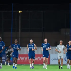 الهلال يستعد للقاء الرياض بمشاركة الثلاثي