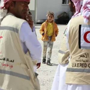 الهلال الأحمر الإماراتي يدشن مشروع كسوة العيد في حضرموت
