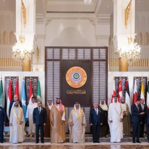 سمو الأمير يشارك في القمة العربية الثالثة والثلاثين