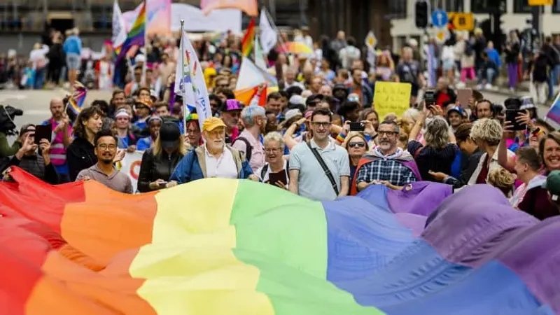 زواج مثليي الجنس كان رائجًا في آسيا.. ليس بعد الآن