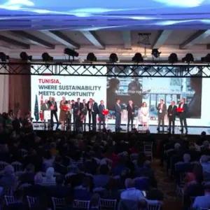 منتدى تونس للاستثمار: توزيع جوائز وكالة النهوض بالاستثمار الخارجي 2024